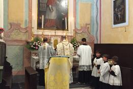 Santa Messa celebrata da don Jean-Pierre Vinciguerra nell'oratorio di San Carlo