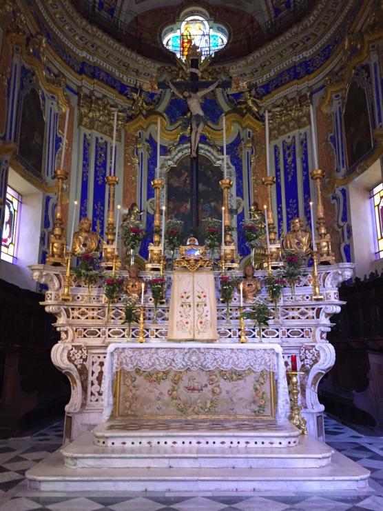Altare maggiore durante Ognissanti 2015