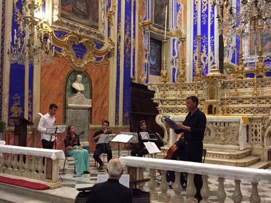 Concerto omaggio a Bach e Vivaldi eseguito dall'orchestra da camera italiana Antonio Vivaldi e il basso Markus Jarchow