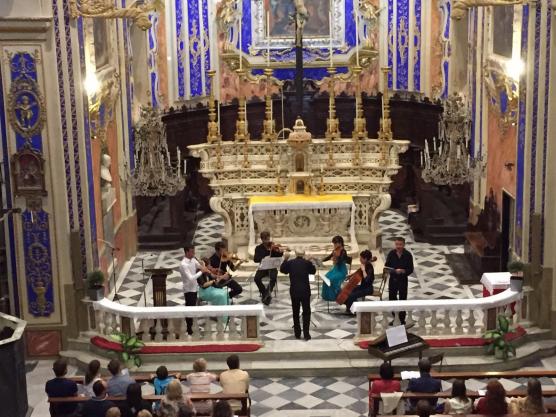 Concerto omaggio a Bach e Vivaldi eseguito dall'orchestra da camera italiana Antonio Vivaldi e il basso Markus Jarchow