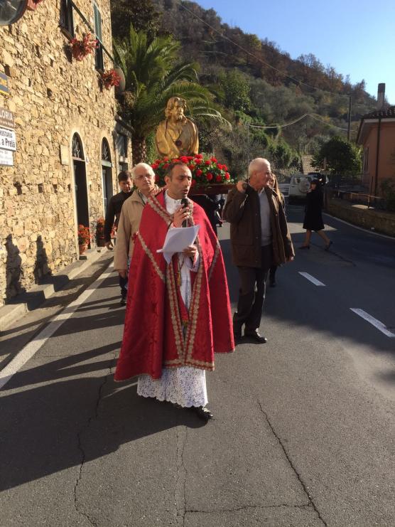 Festa di San Tommaso Apostolo (18 Dicembre 2016): S. Messa solenne celebrata dal parroco e processione con il busto reliquiario del Santo