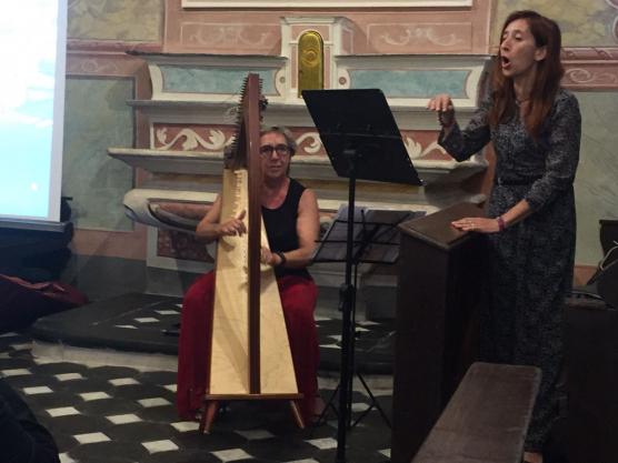 Presentazione dei lavori di restauro dell'oratorio di San Carlo con la presenza di Mons. Giorgio Brancaleoni, il sindaco di Dolcedo Giovanni Danio, l'architetto Erminia Airenti, i restauratori Luca Venier, Bruno Piccinini e Sabrina Baglietto e un folto pubblico.