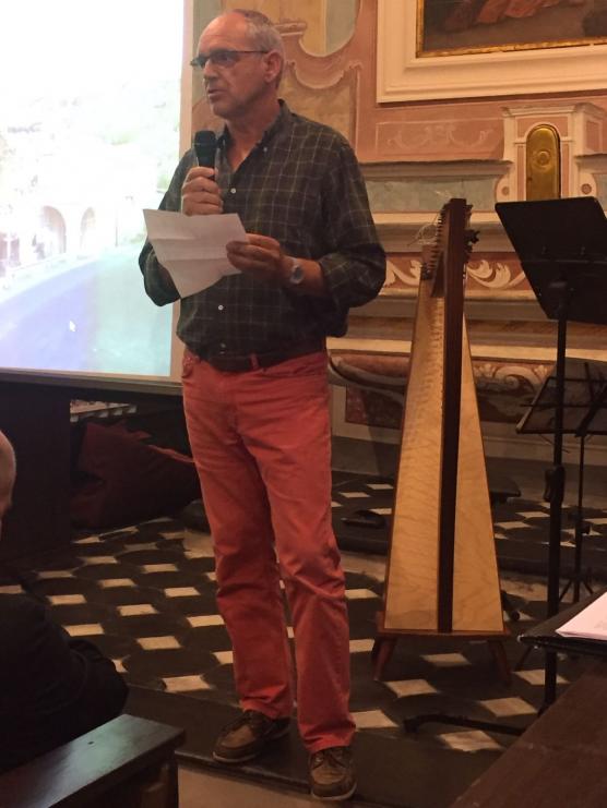 Presentazione dei lavori di restauro dell'oratorio di San Carlo con la presenza di Mons. Giorgio Brancaleoni, il sindaco di Dolcedo Giovanni Danio, l'architetto Erminia Airenti, i restauratori Luca Venier, Bruno Piccinini e Sabrina Baglietto e un folto pubblico.