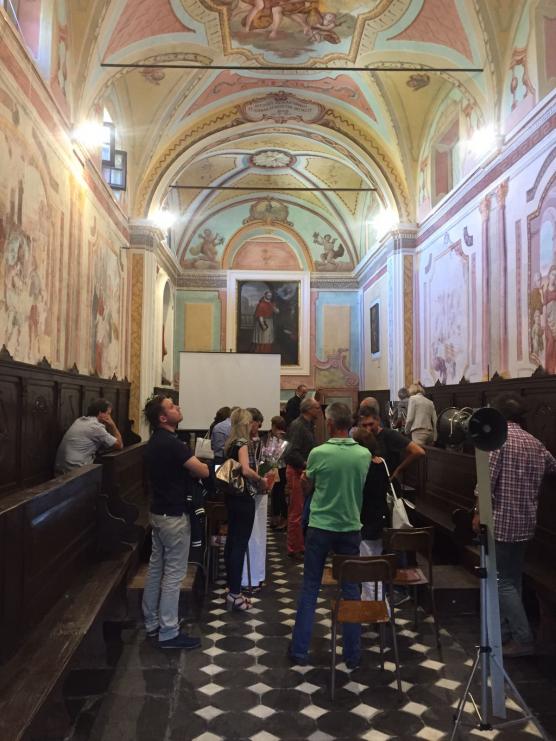 Presentazione dei lavori di restauro dell'oratorio di San Carlo con la presenza di Mons. Giorgio Brancaleoni, il sindaco di Dolcedo Giovanni Danio, l'architetto Erminia Airenti, i restauratori Luca Venier, Bruno Piccinini e Sabrina Baglietto e un folto pubblico.