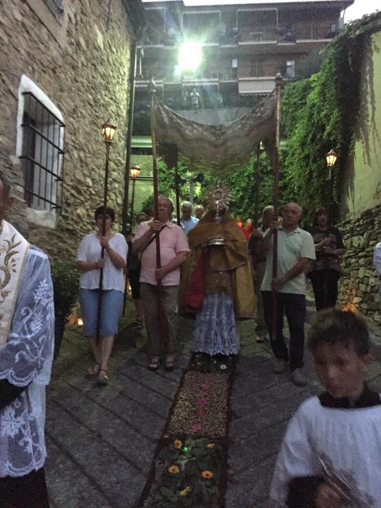 Processione Eucaristica con soste per la Benedizione Eucaristica