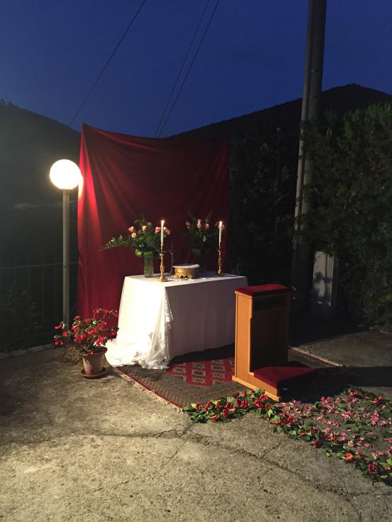 Processione Eucaristica con soste per la Benedizione Eucaristica