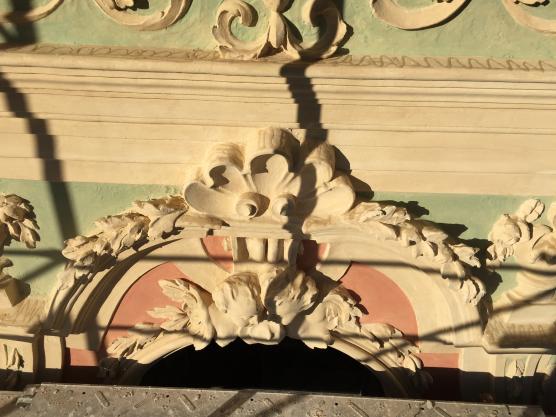 Si noti il gel posizionato per evitare il posizionamento dei volatili