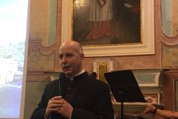 Presentazione dei lavori di restauro dell'oratorio di San Carlo con la presenza di Mons. Giorgio Brancaleoni, il sindaco di Dolcedo Giovanni Danio, l'architetto Erminia Airenti, i restauratori Luca Venier, Bruno Piccinini e Sabrina Baglietto e un folto pubblico.